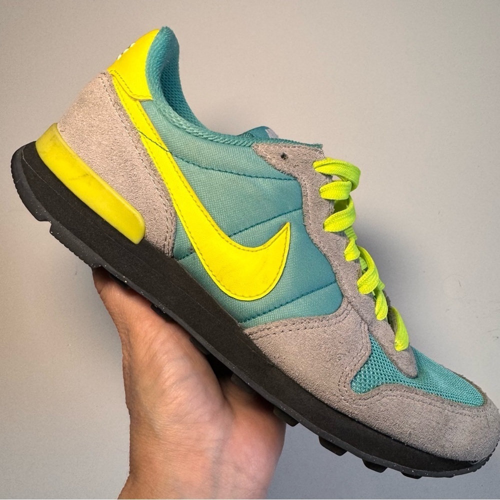 Nike Internationalist NikeID personalized sneakers women’s size 7.5